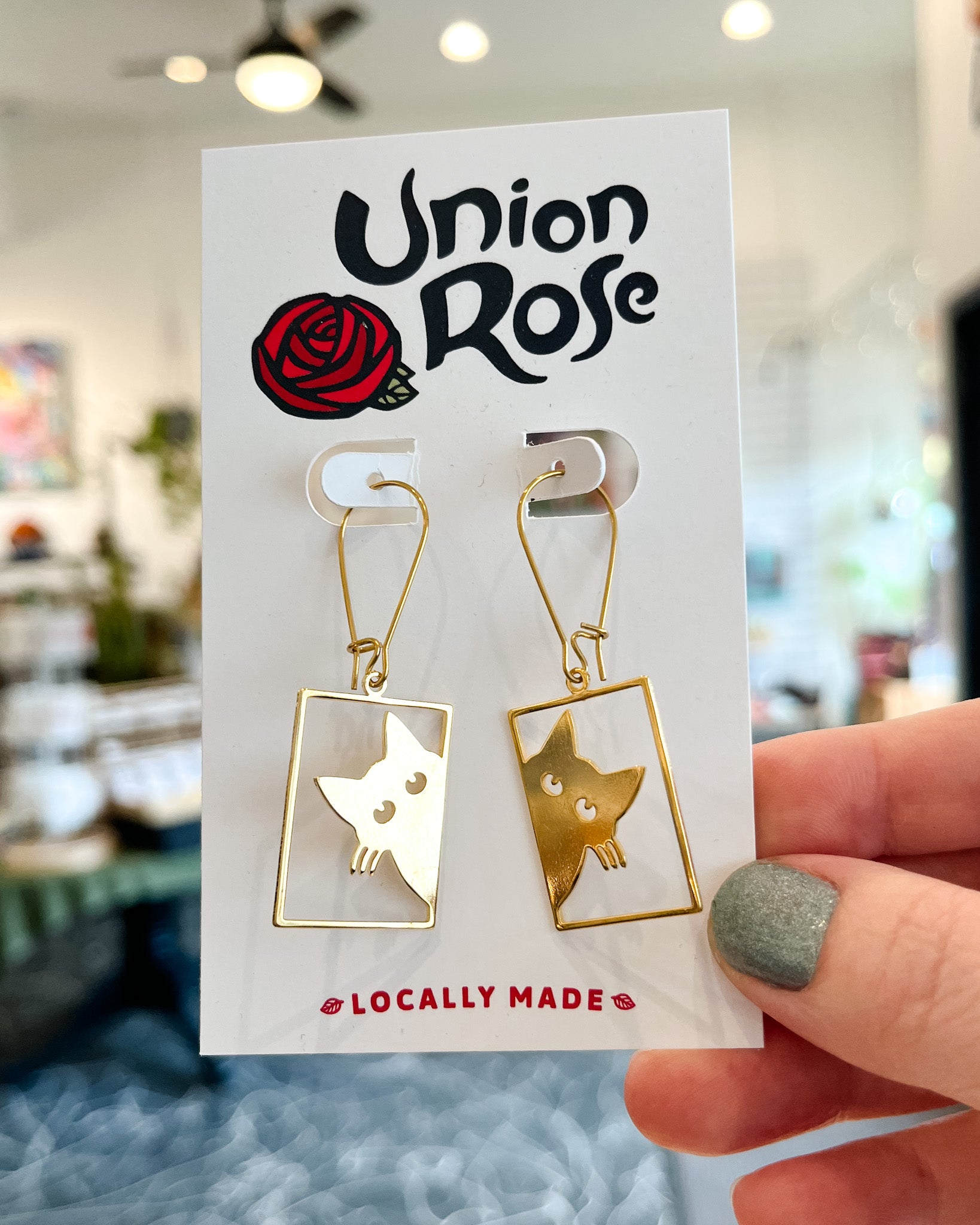 Peek-a-boo Cat Earrings