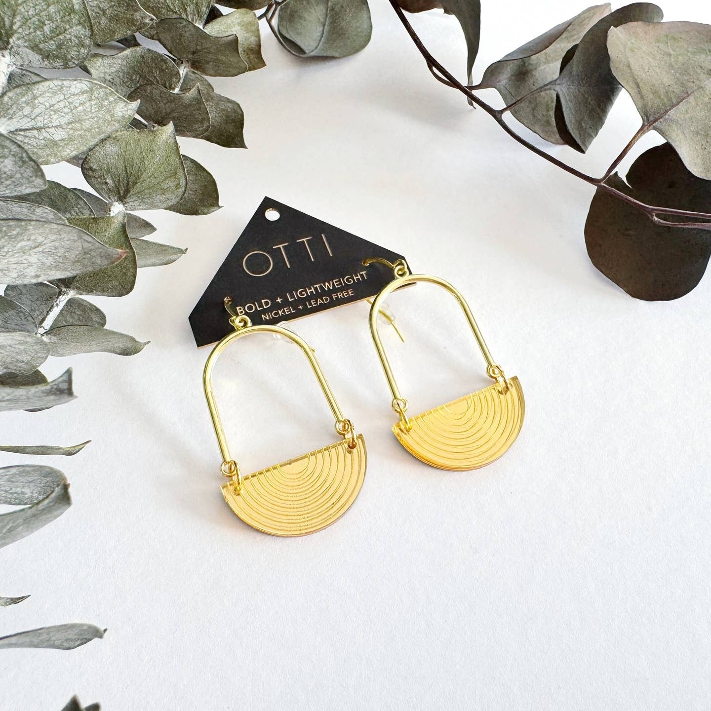 Half Moon Earrings in Gold