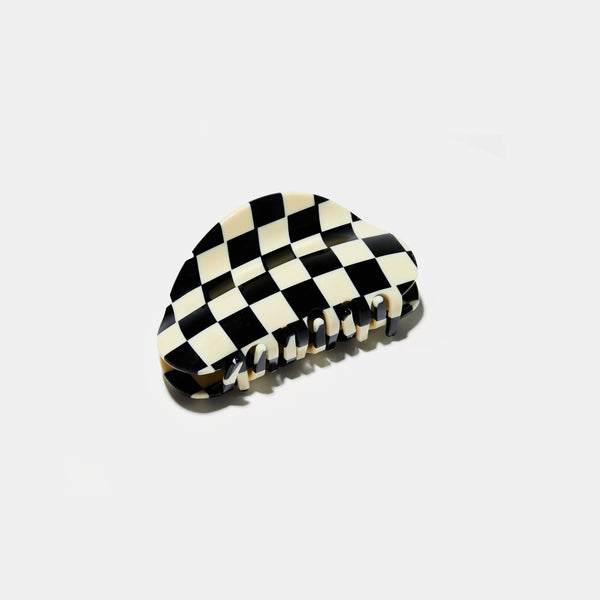 Checker Claw in B&W