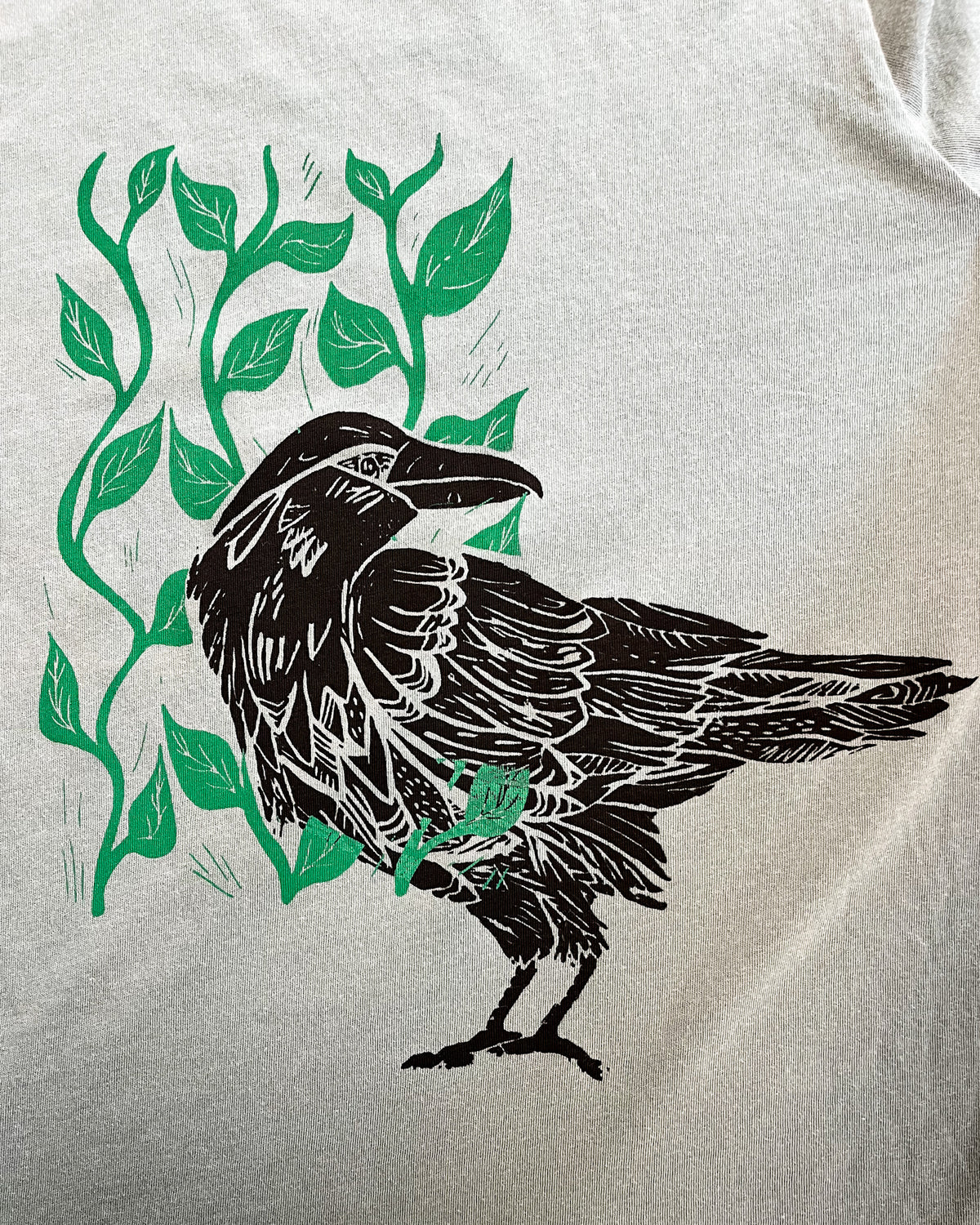Crow in the Leaves Gender Neutral T-Shirt