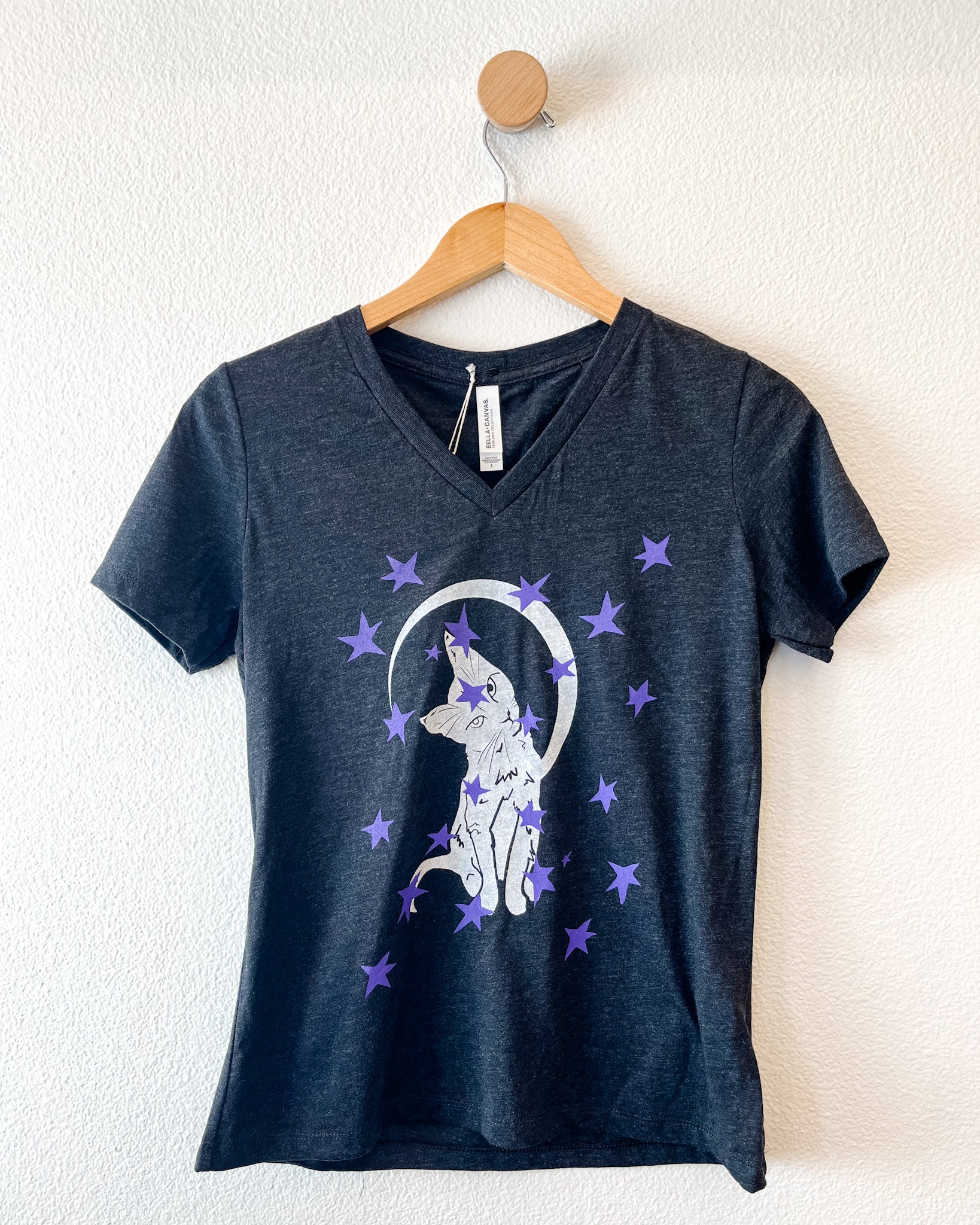 Sinister Kitty with Stars Graphic Tee in Dark Grey
