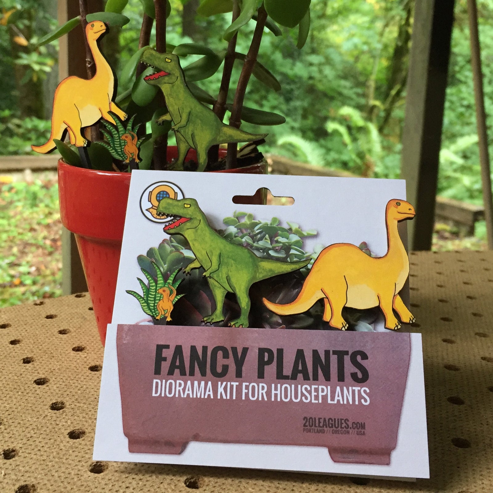 Fancy Plants Dinosaur Diorama Kit