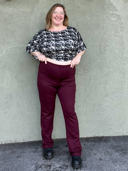 Kelsi Pant in Burgundy Ponte