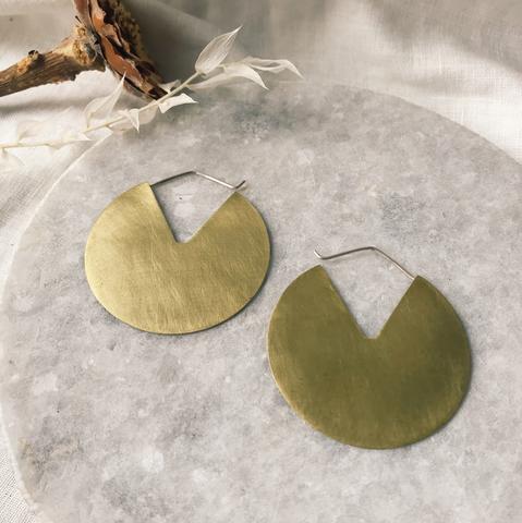 Disc Earrings with V Cutout