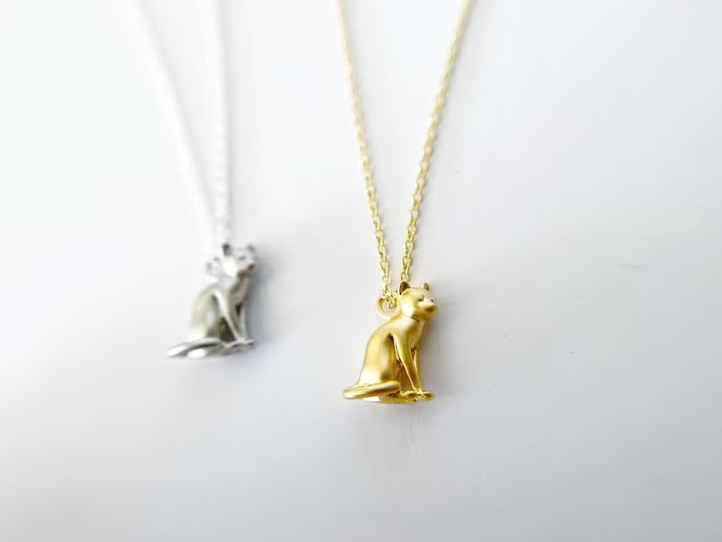 Sitting Cat Dainty Necklace